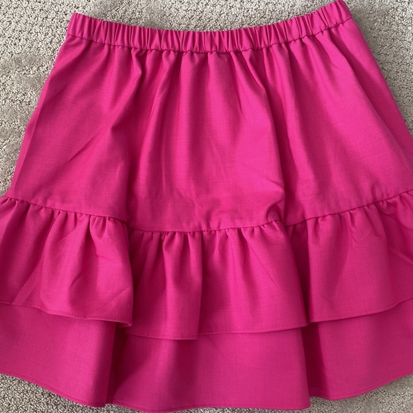 JCrew flared skirt. NEW WITH TAGS. size 4. Excellent condition. - Picture 3 of 4